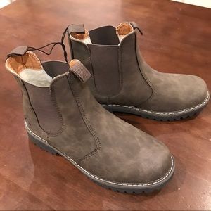 Faux suede ankle boots with sherpa fleece lining